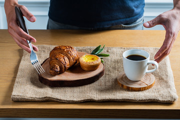Various breads and a cup of coffee are popular combination of breakfast or brunch to modern people. One of Important habits for a healthy lifestyle is that no matter how busy you are, don't skip meals