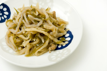 沖縄料理 千切りイリチー（切り干し大根の含め煮）