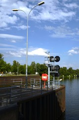écluse de Schwinde : Navigation de Hambourg à Lüneburg (Allemagne)
