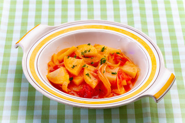 ジャガイモとトマトの重ね煮