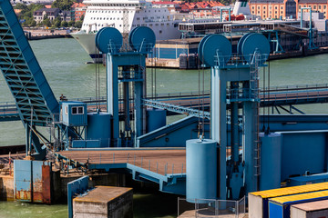 The equipment on the dock at the seaport