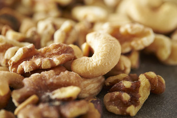 Roasted unsalted walnuts 