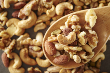 Roasted unsalted walnuts 