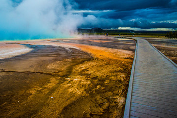 parco Nazionale di Yellowstone, zona del Bacino di Geyser con sorgente di acqua termale calda