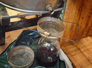 honey leaking into jar