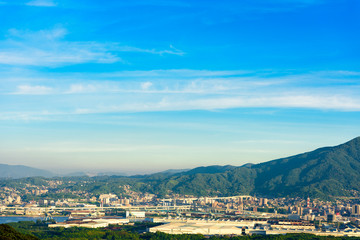 地方都市の夕暮れ