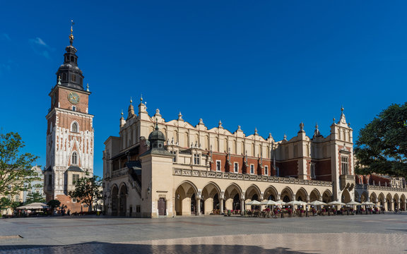 Fototapeta Krakau – Rathausturm und Tuchhallen