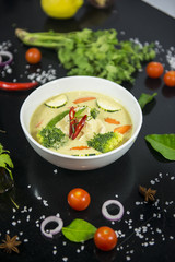 Green curry chicken