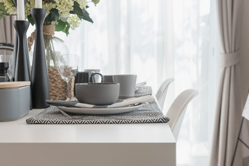 white modern table set