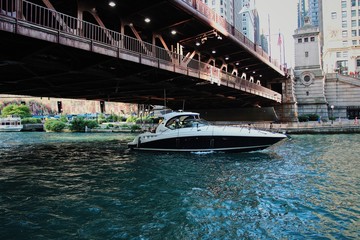 Fototapeta premium Racing down the river