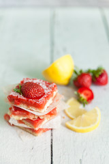 Strawberry lemonade bars for healthy breakfast