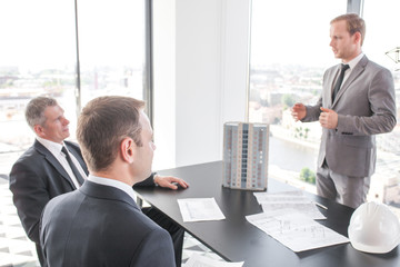 Presentation of architect for investors