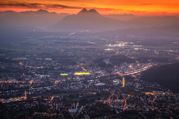 Fototapeta na wymiar Stunning sunrise above Salzburg