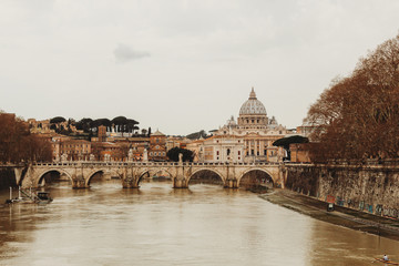 Obraz premium rome's castle and bridge