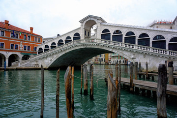 Fototapeta na wymiar Rialto Bridge or Ponte di Rialto in Venice