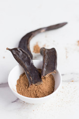 algarroba vaina y harina