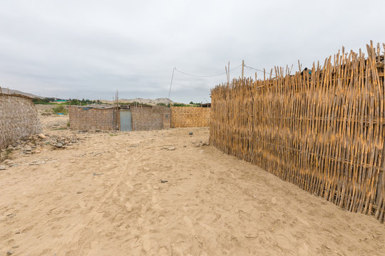 bamboo houses Pulancachi Peru