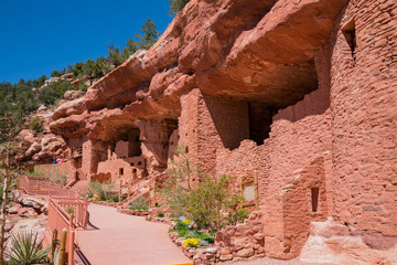 The special Manitou Cliff Dwellings museum