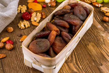 dark dried apricots