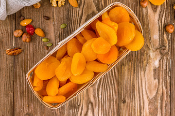 orange dried apricots