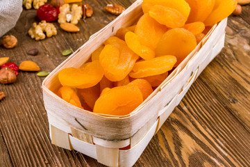 orange dried apricots
