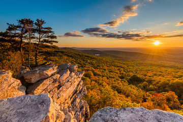 Sunset view from Annapolis Rocks, along the Appalachian Trail on South Mountain, Maryland