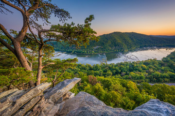Fototapeta na wymiar Sunset view of the Potomac River, from Weverton Cliffs, near Harpers Ferry, West Virginia.
