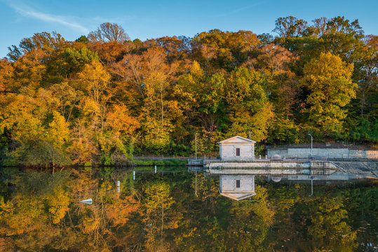 Autumn color at Lake Roland at Robert E Lee Park in Baltimore, Maryland