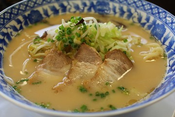 とんこつラーメン
