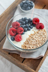 Joghurt mit Beeren 
