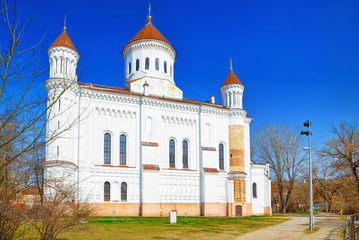 Fototapeta na wymiar Prechistensky Cathedral - Orthodox Cathedral in Vilnius. Located in the Old Town in the valley on the shore of Vilni.