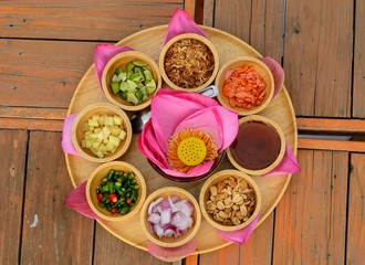 Maing Kam wrap with lotus petal