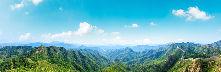 Majestic Great Wall of China under the blue sky,panoramic view