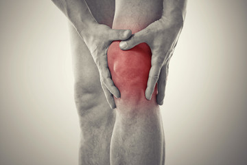 Schmerz im Kniegelenk 