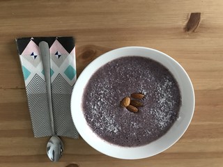 healthy smoothie bowl