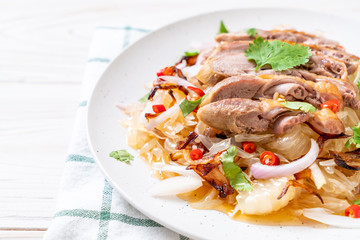 pamelo spicy salad with roasted duck