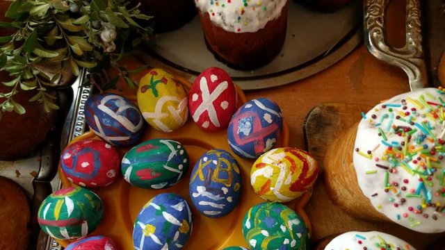 Easter cakes and painted eggs