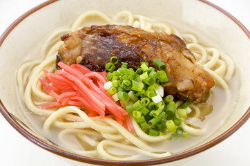 沖縄そば　軟骨ソーキそば