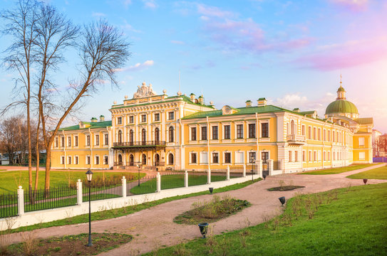Тверской путевой дворец Tver Putevoy Palace