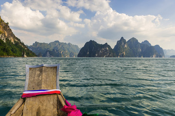 Traditionelles Boot im Kao Sok Nationalpark, Thailand
