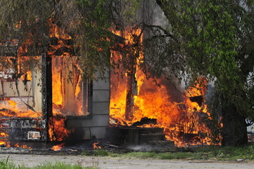 Practice Burn House fire © kelvinw