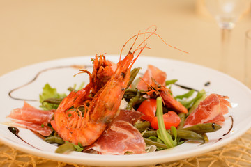 Salad of lobsters and iberico ham