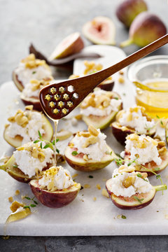 Fresh figs stuffed with ricotta and pine nuts