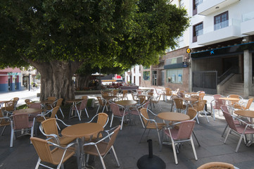 Trinken und Essen auf dem Stadtplatz