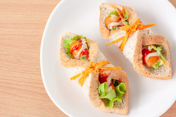 Sandwich whole wheat bread with sausage