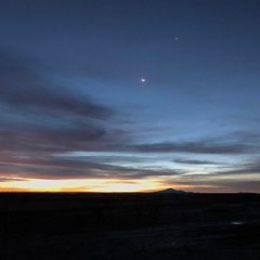 Fototapeta na wymiar Sunset at Solar de Uyuni Salt Flats in Bolivia