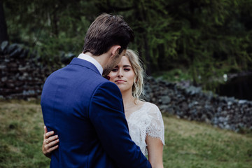 With nature in love, Styles wedding shoot