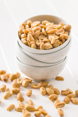 Salted roasted peanuts.