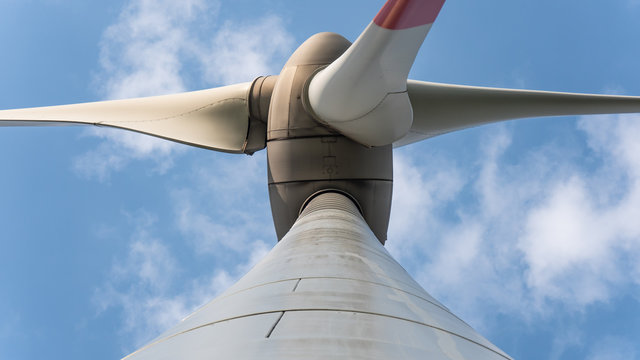 Windturbine Windrad Nahaufnahme des Rotors