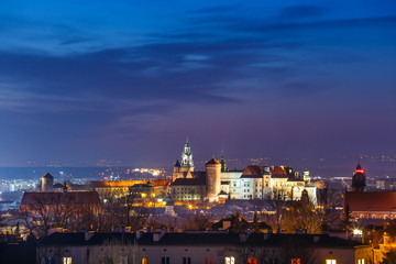 Obraz premium Scenic nightscape of Krakow with Wawel Castle, Poland